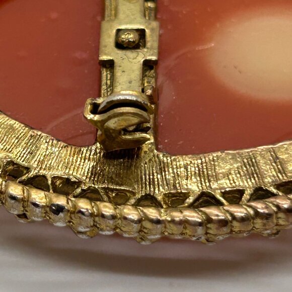 Vintage Cameo Style Brooch With Rhinestone Necklace & Ornate Gold-Toned Frame - Picture 16 of 16